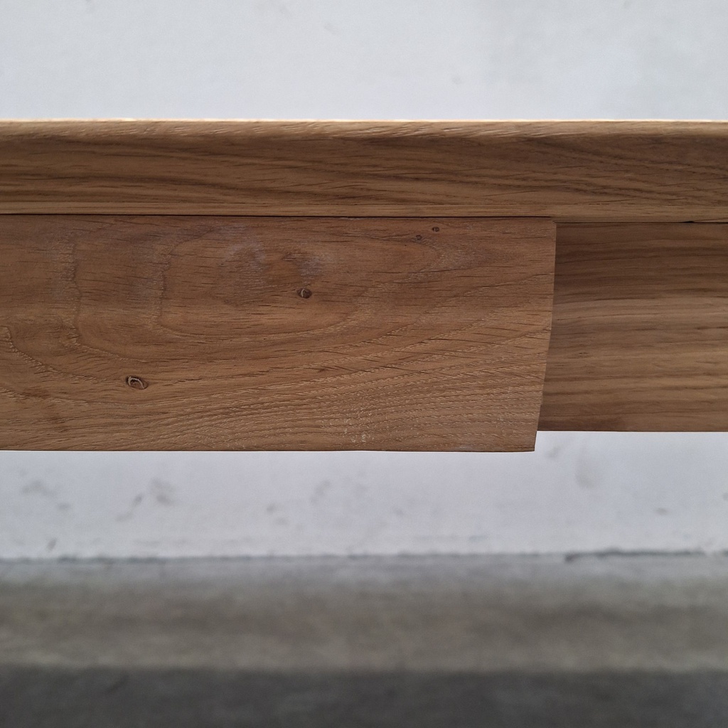 Bok extendable dining table