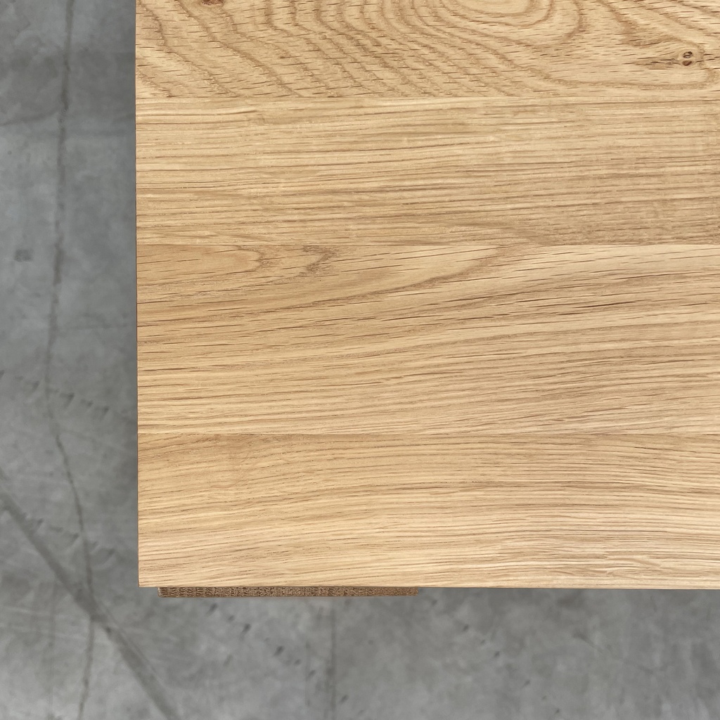 Slice dining table