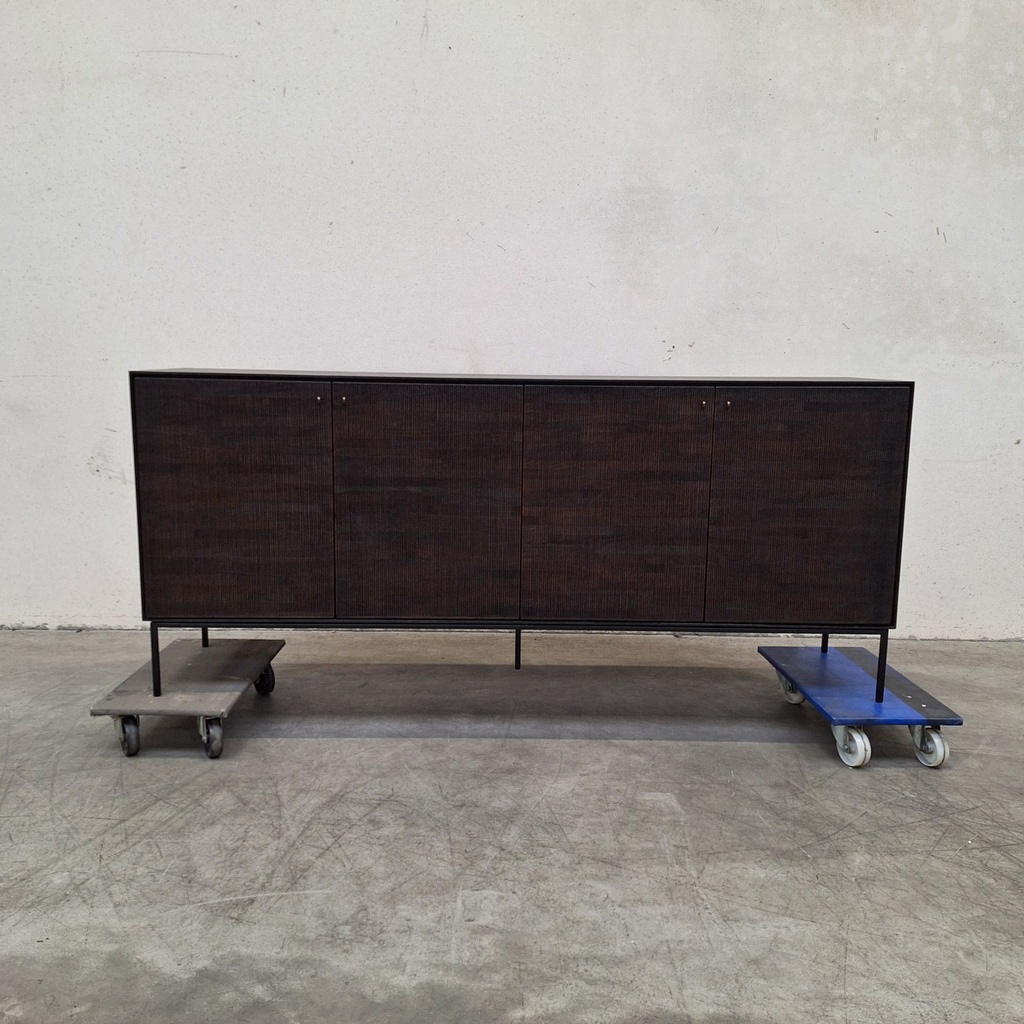 Grooves sideboard