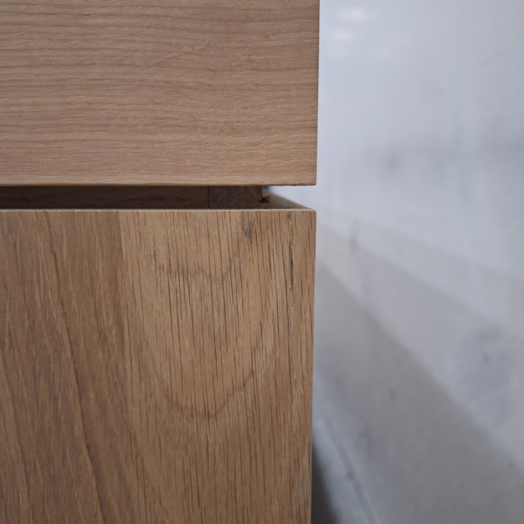 Burger sideboard
