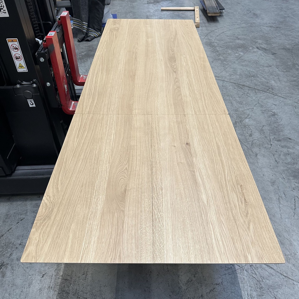 Bok extendable dining table