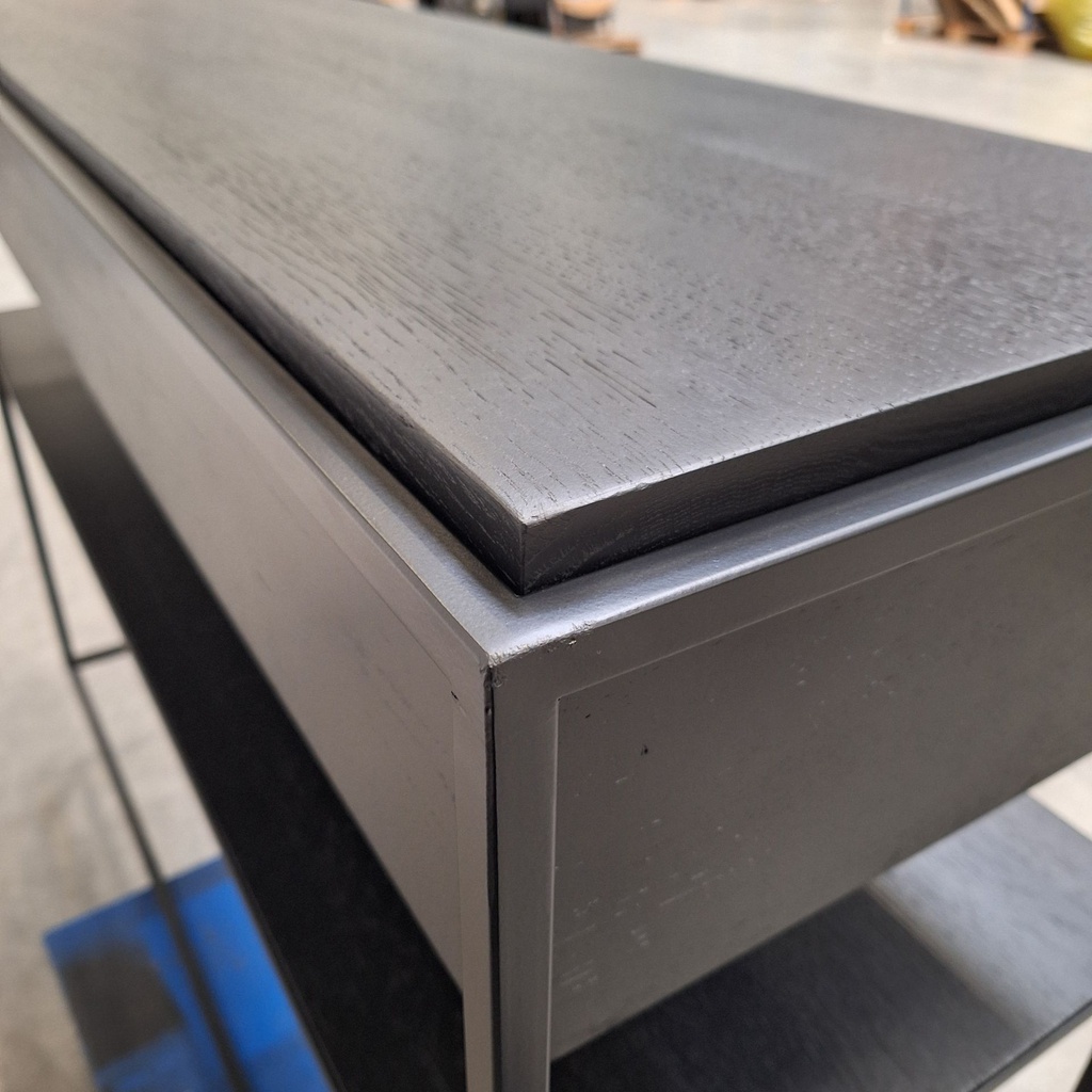 Monolit console