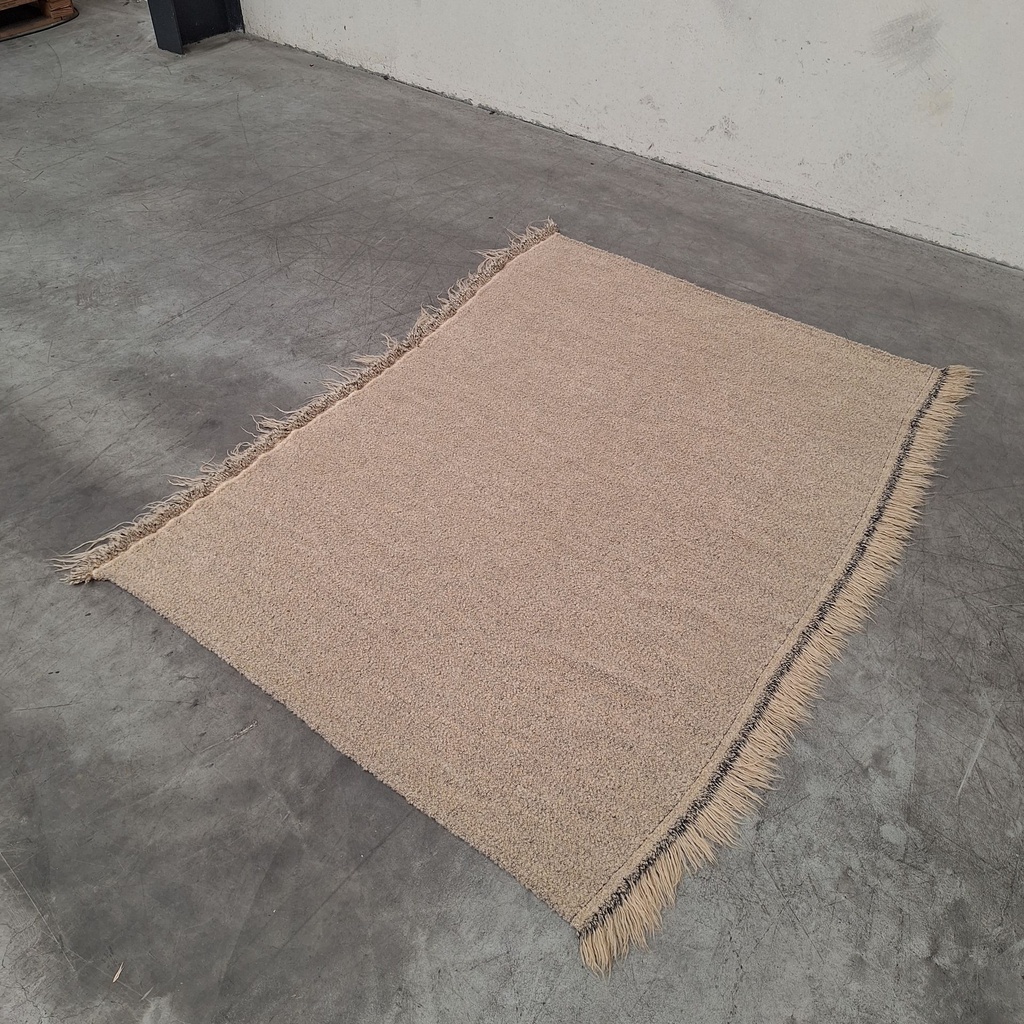 Oat Alpone throw