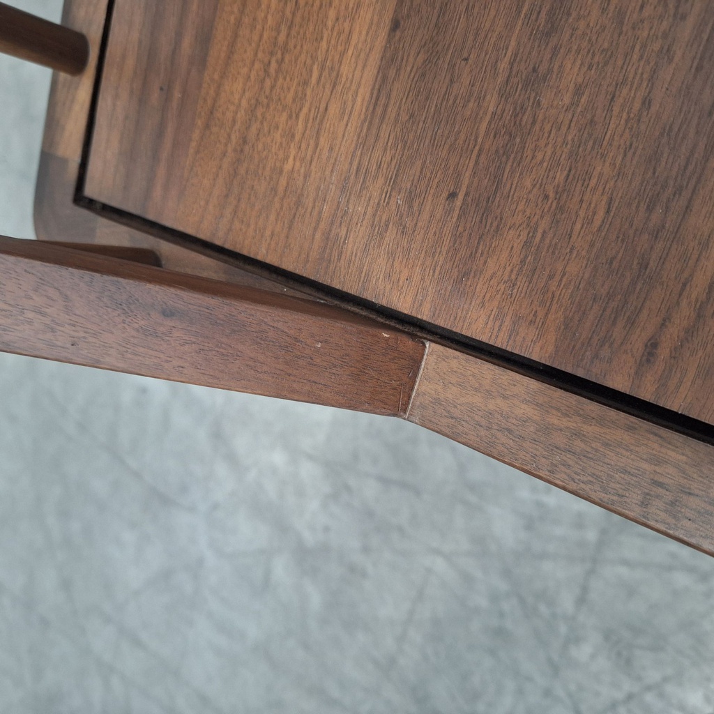 Walnut Spindle bench