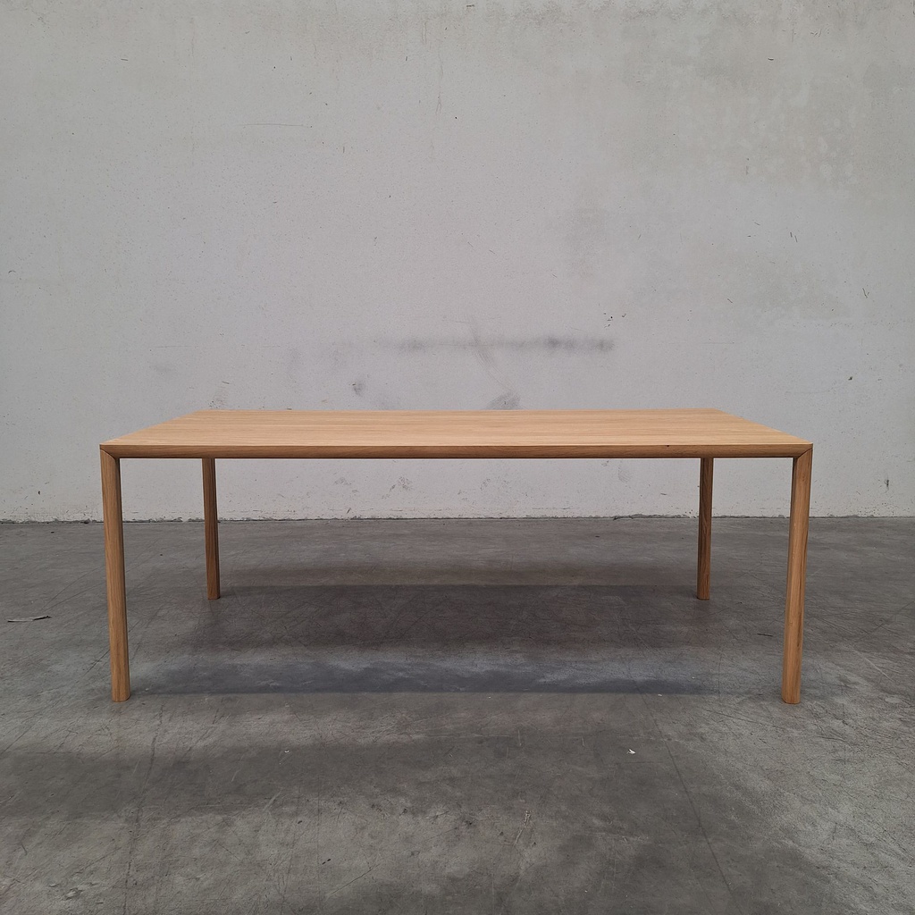 Air dining table