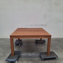 Kubus dining table