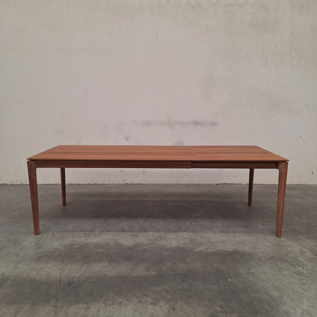 Bok extendable dining table