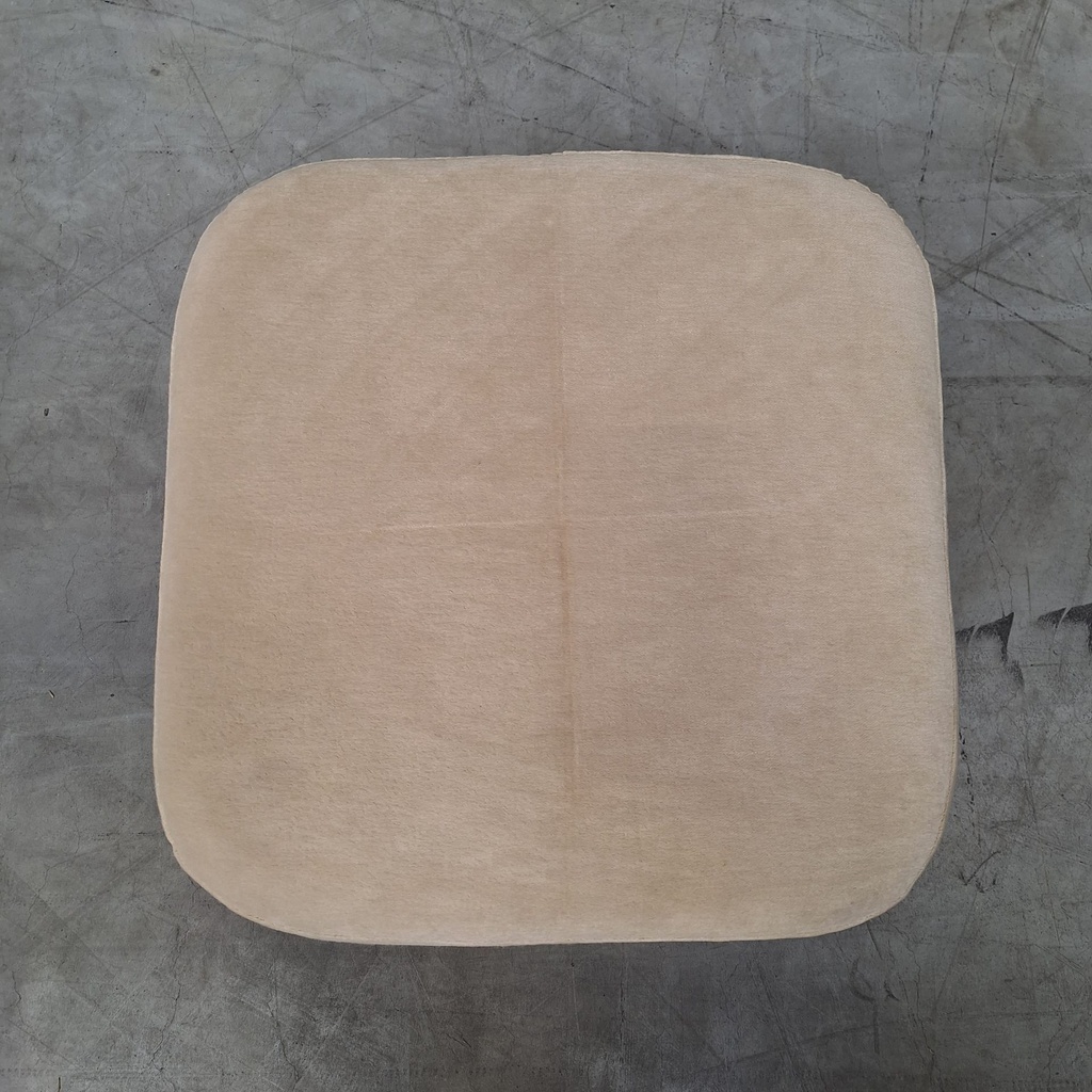 Cube pouf
