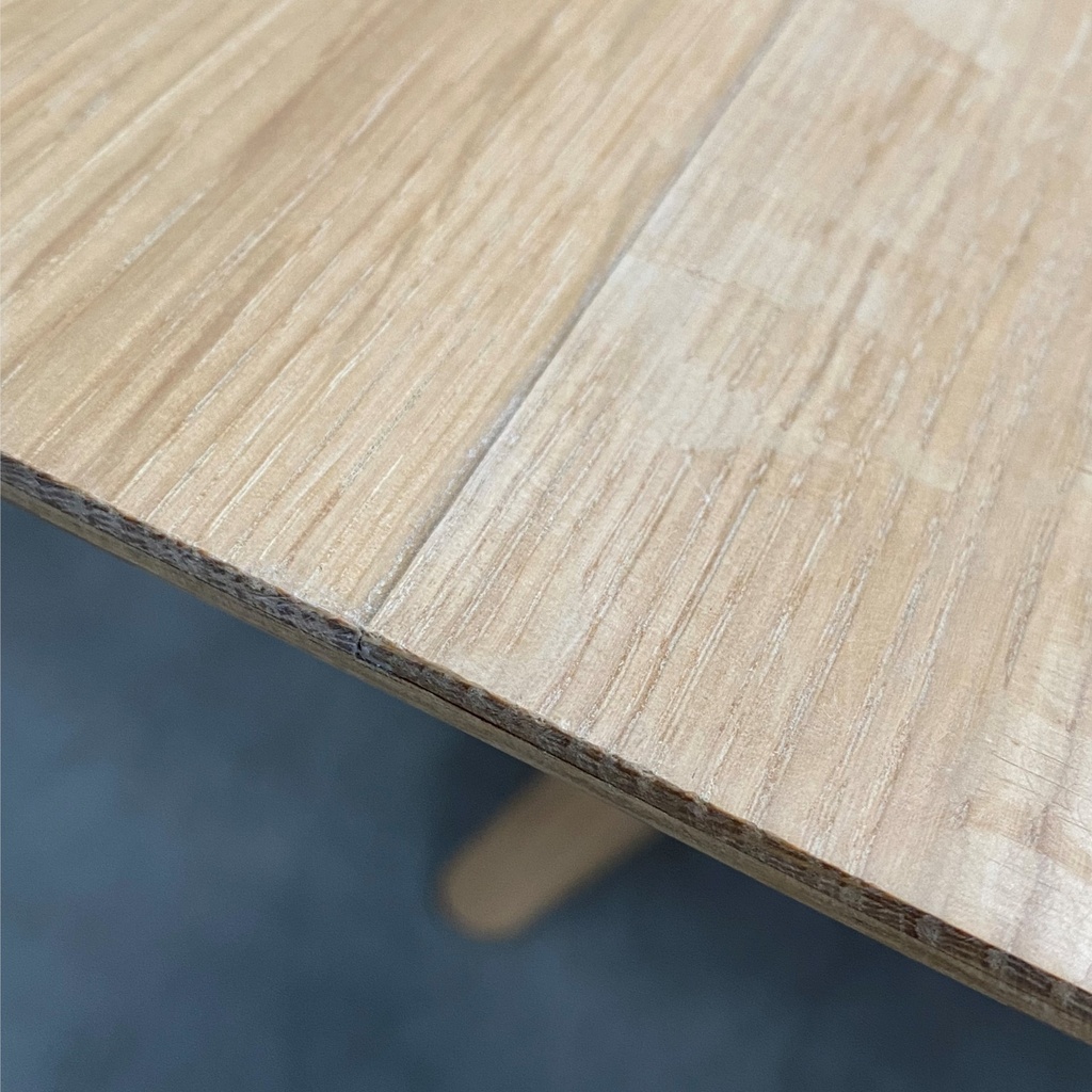 Mikado dining table