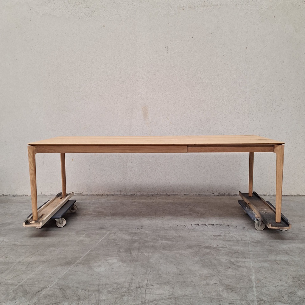 Bok extendable dining table