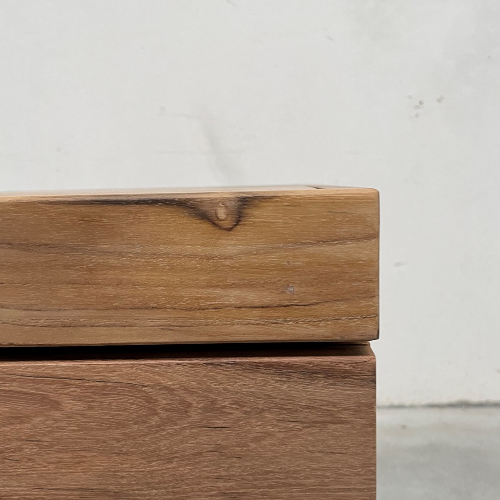 Burger sideboard