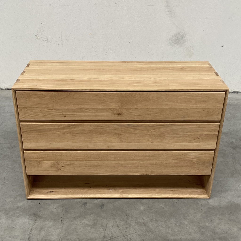 Nordic dresser