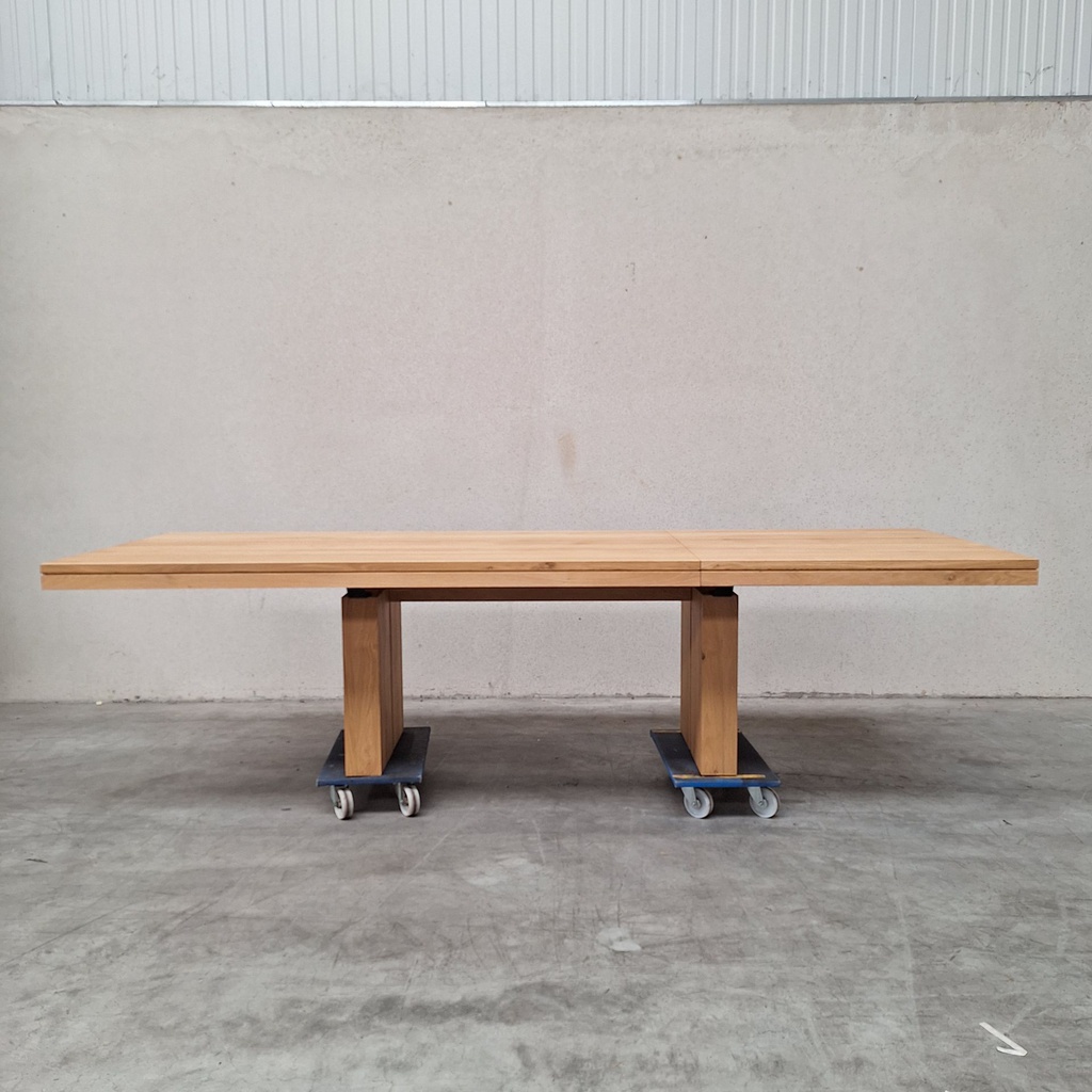 Double extendable dining table