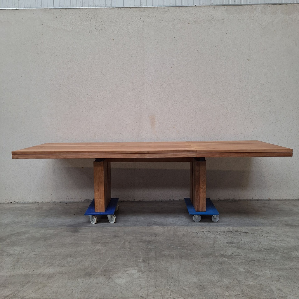 Double extendable dining table