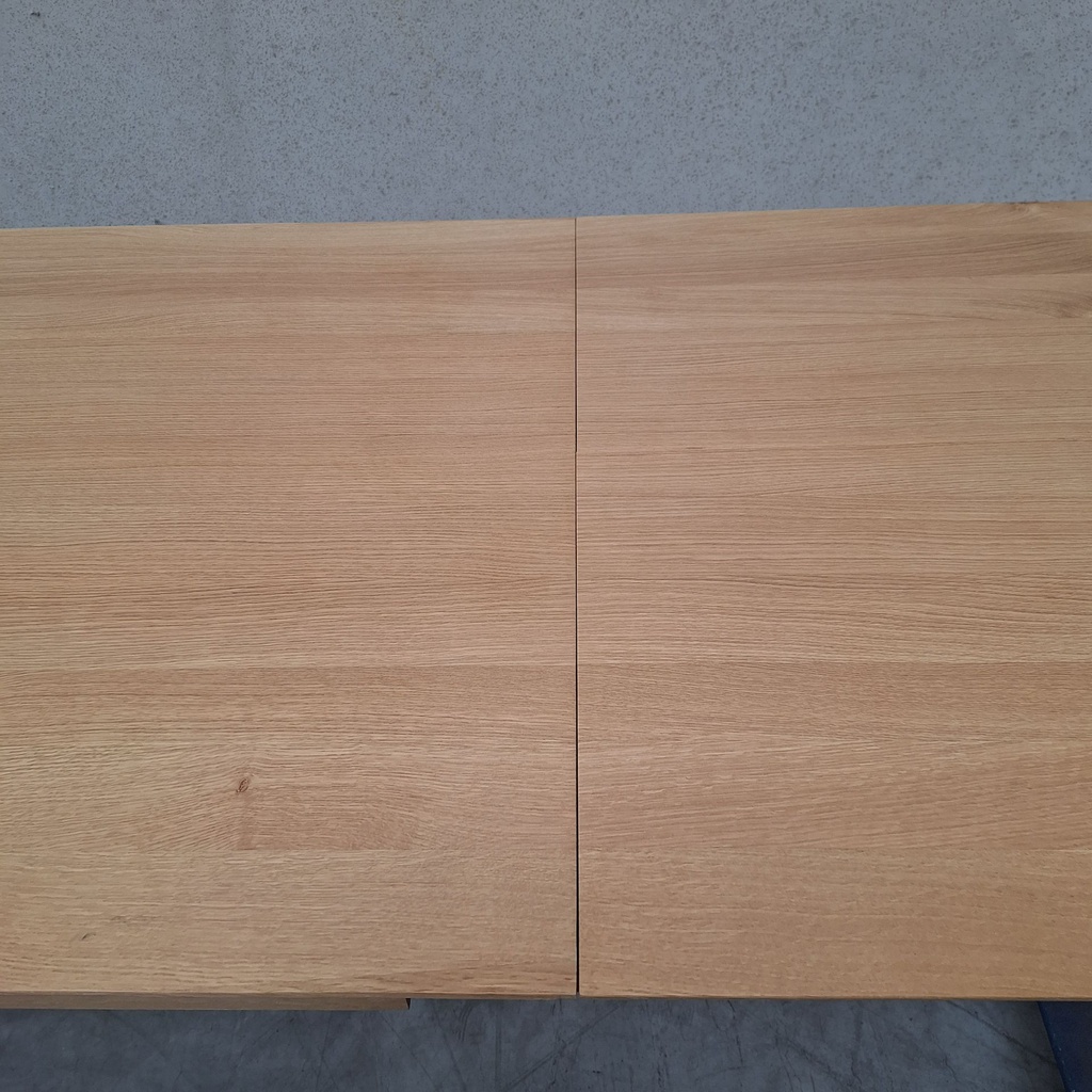 Slice extendable dining table