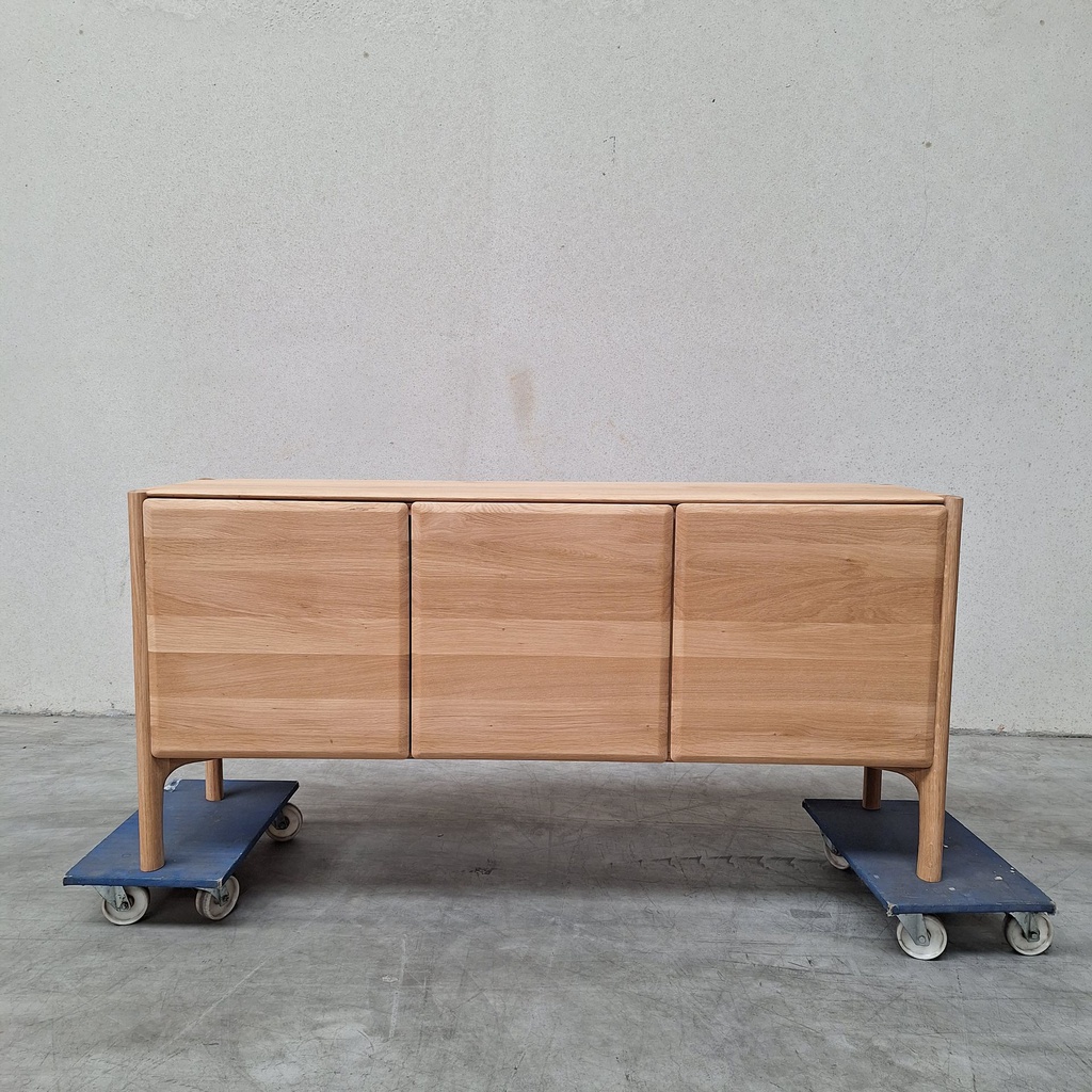 PI sideboard