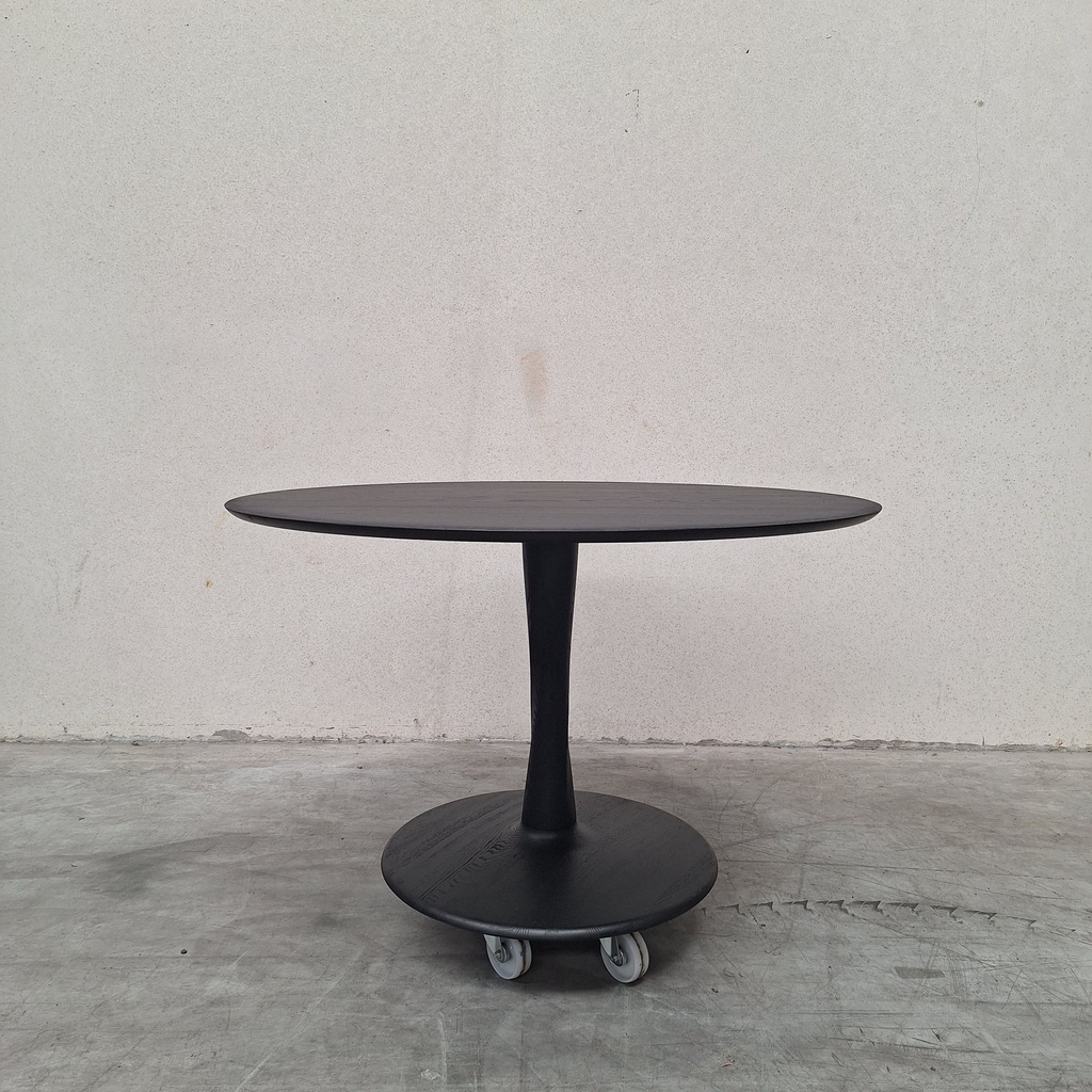 Torsion dining table - 127cm