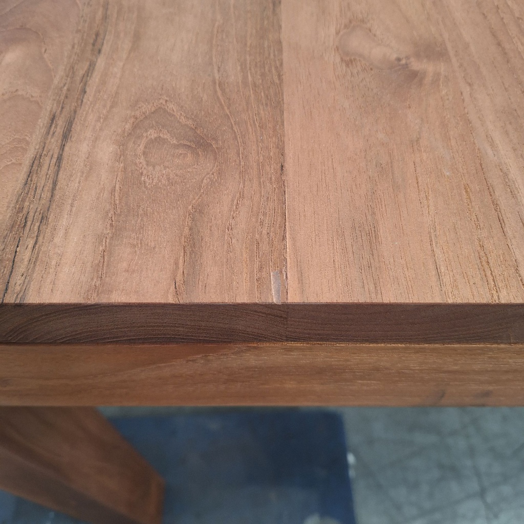 Kubus dining table - 140cm