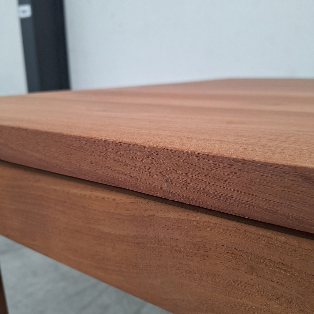 Kubus dining table - 140cm