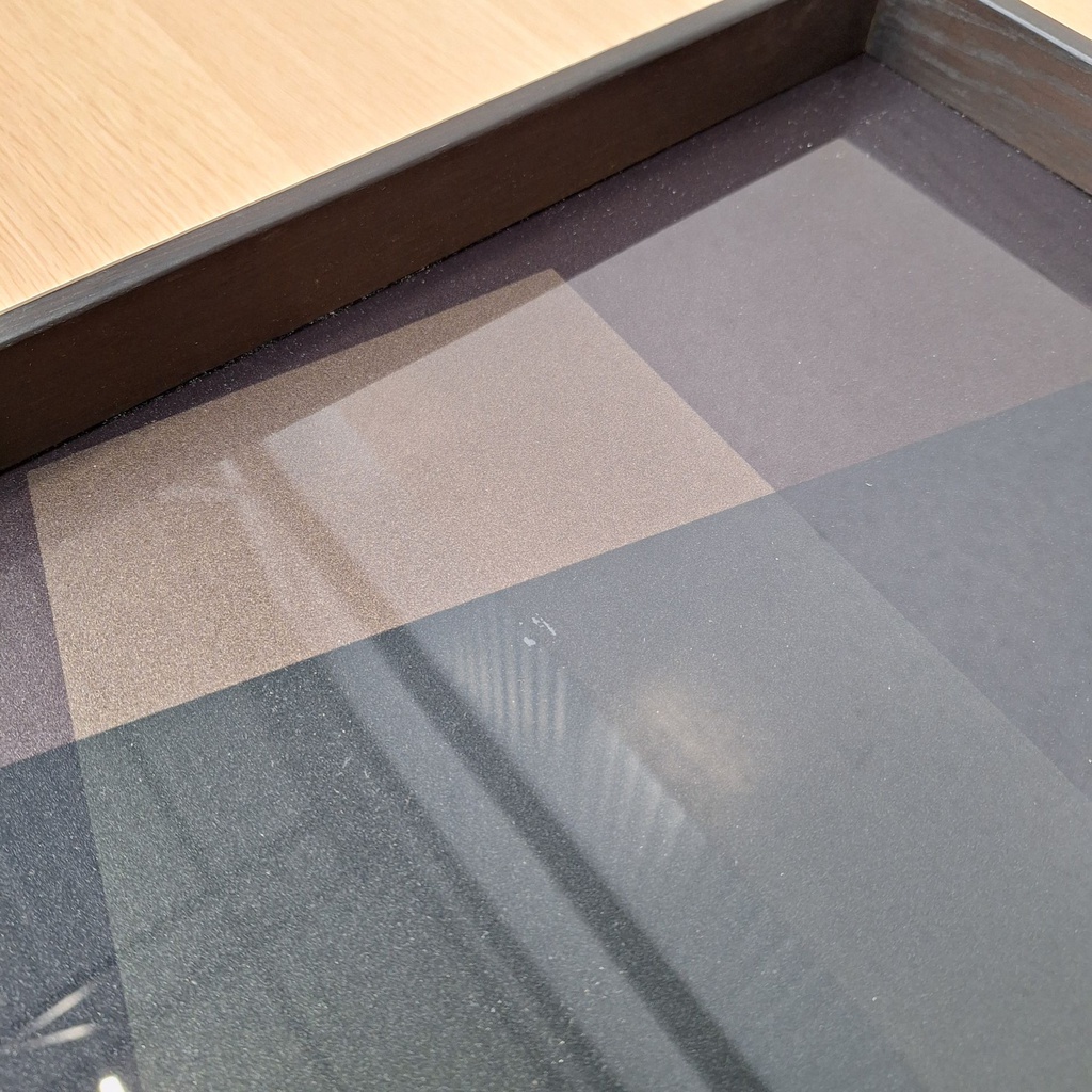 Angle glass tray