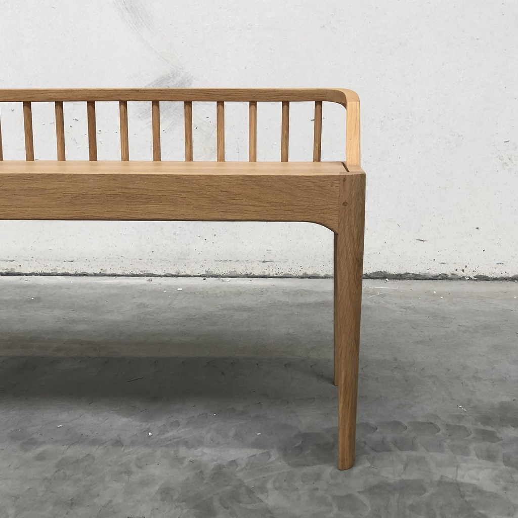 Spindle bench