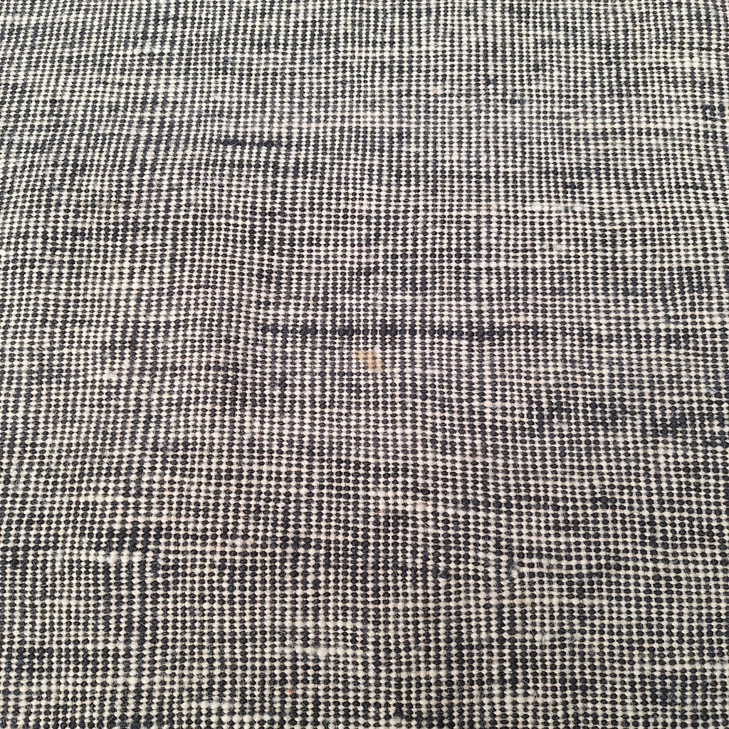 Dots kilim rug