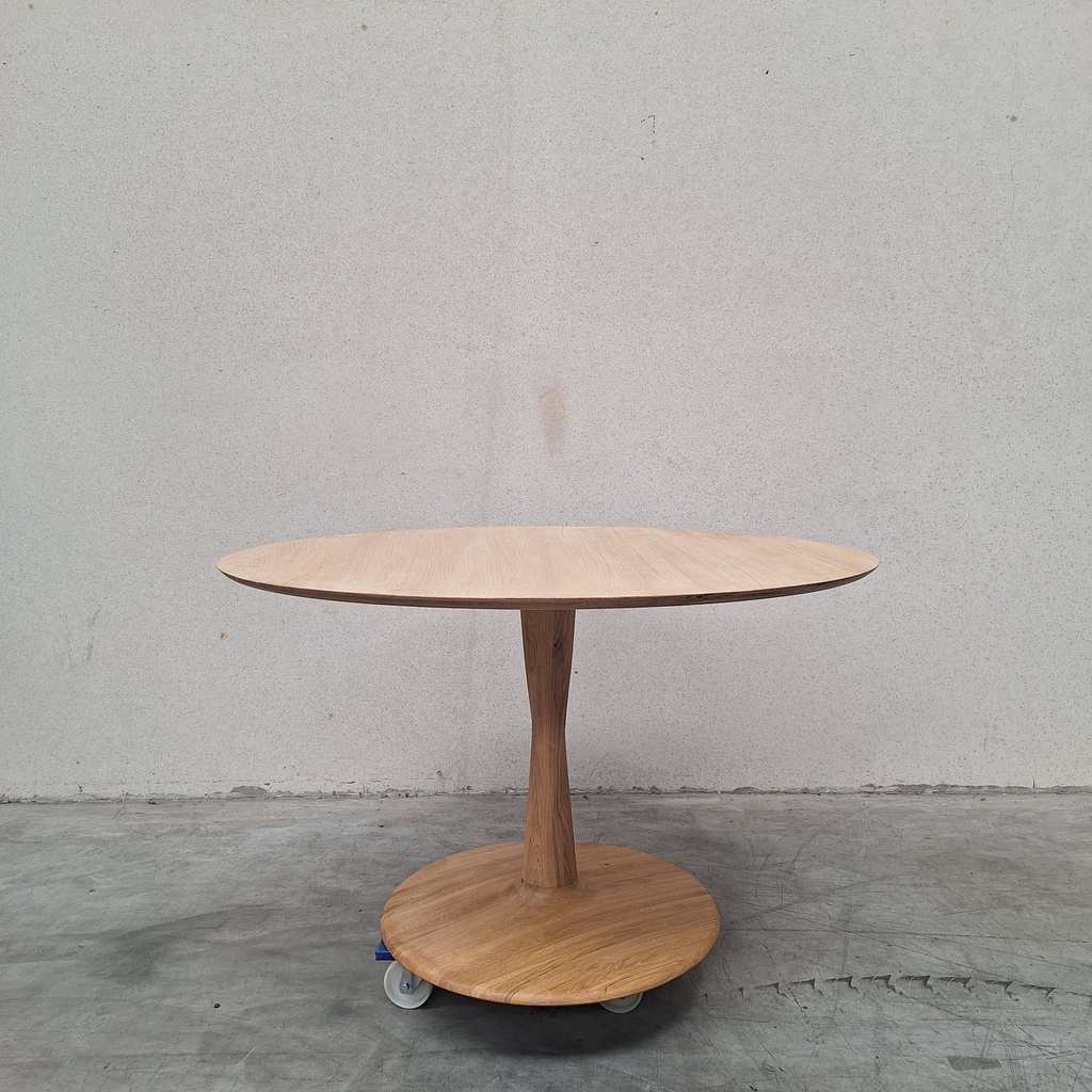 Torsion dining table - 127cm