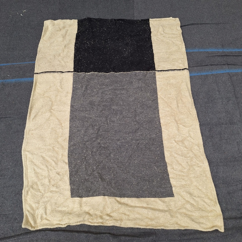 Urban throw