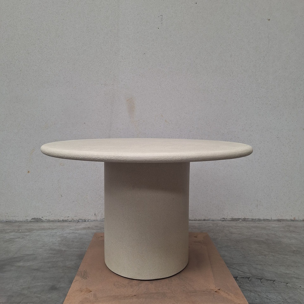 Elements dining table