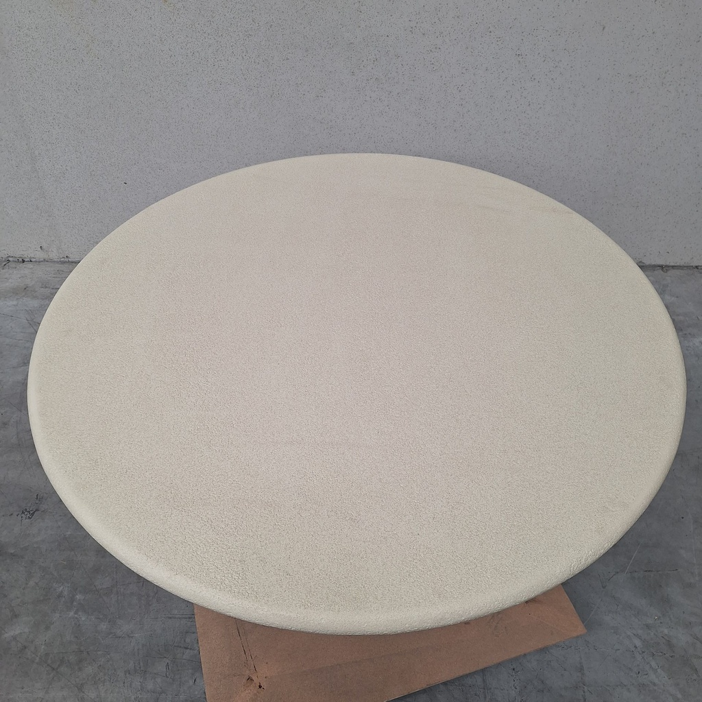 Elements dining table