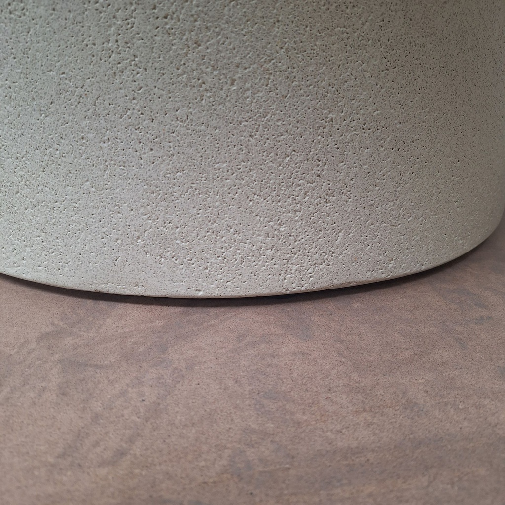 Elements dining table