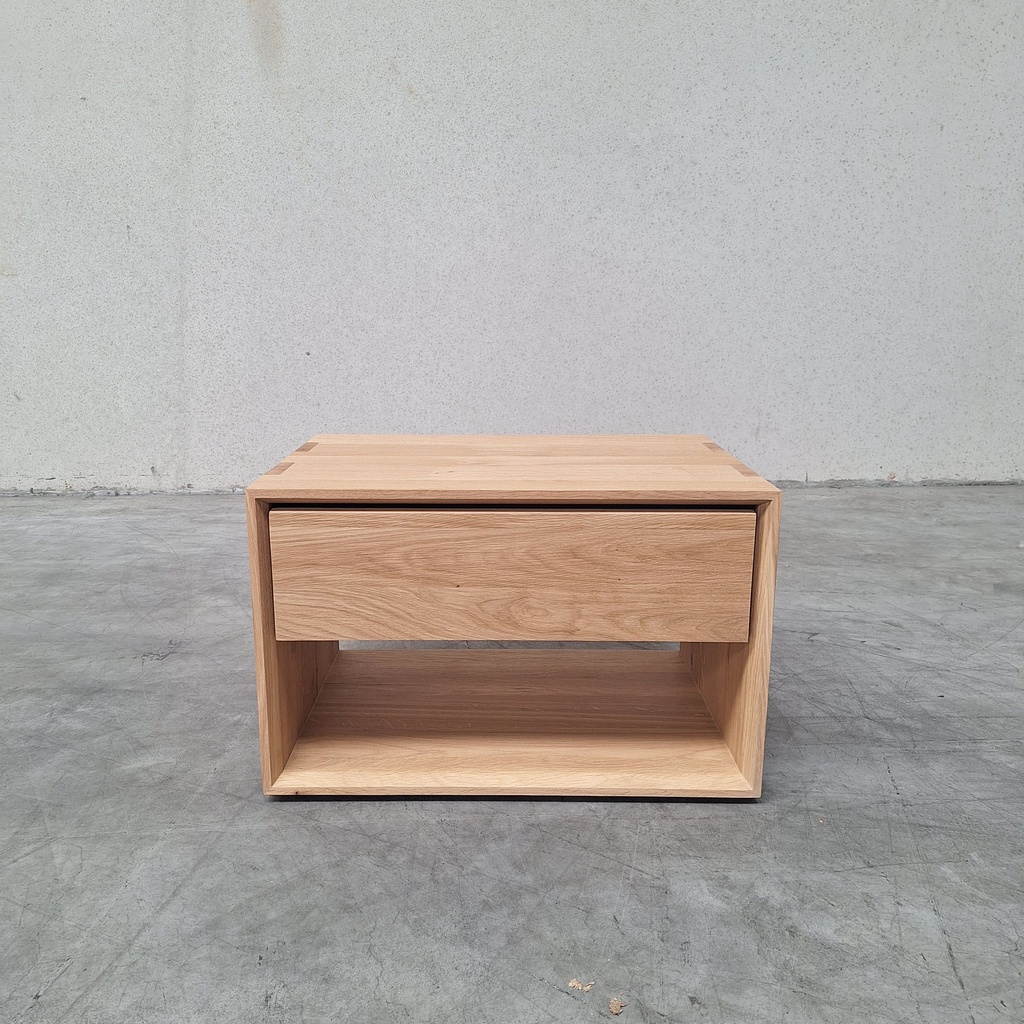 Nordic II bedside table