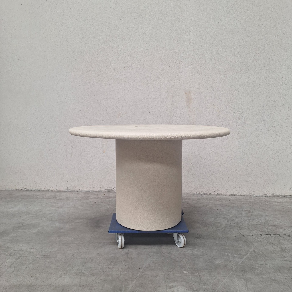 Elements dining table