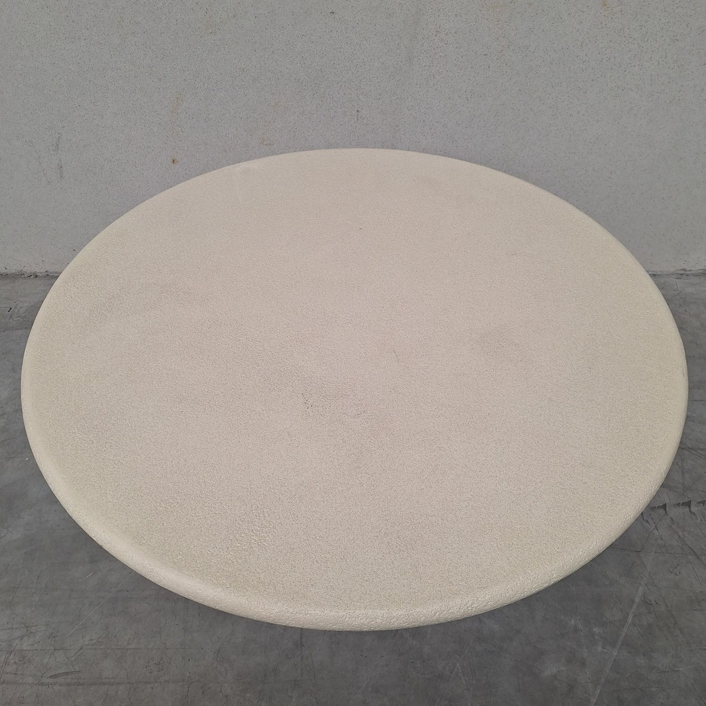 Elements dining table