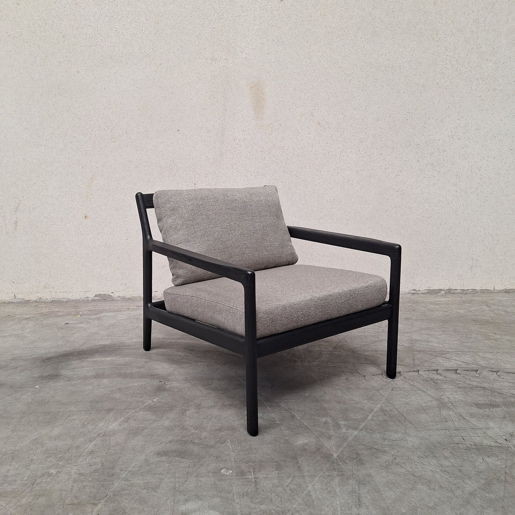 Jack outdoor lounge chair with cushion