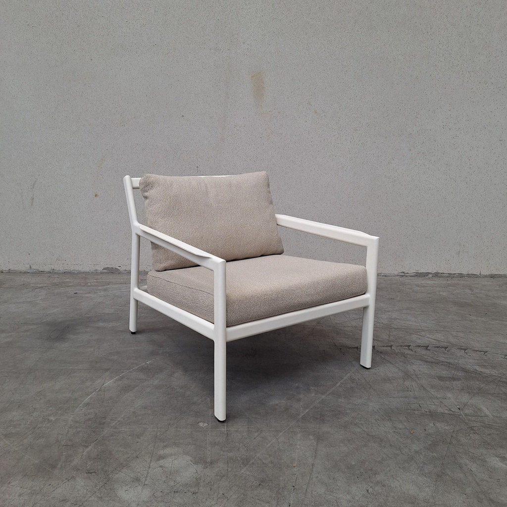 Jack outdoor lounge chair