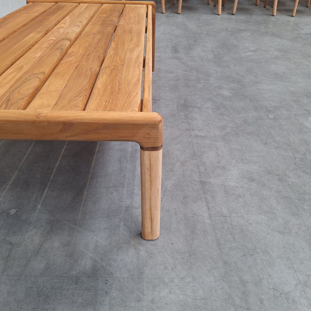 Jack outdoor coffee table