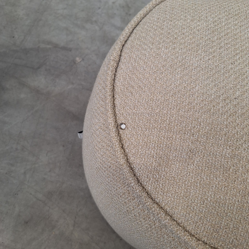 Donut outdoor pouf