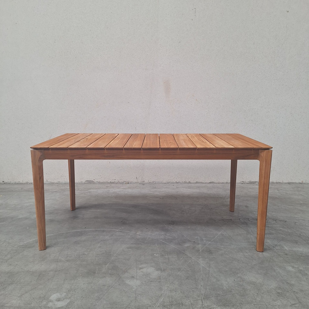 Bok outdoor dining table