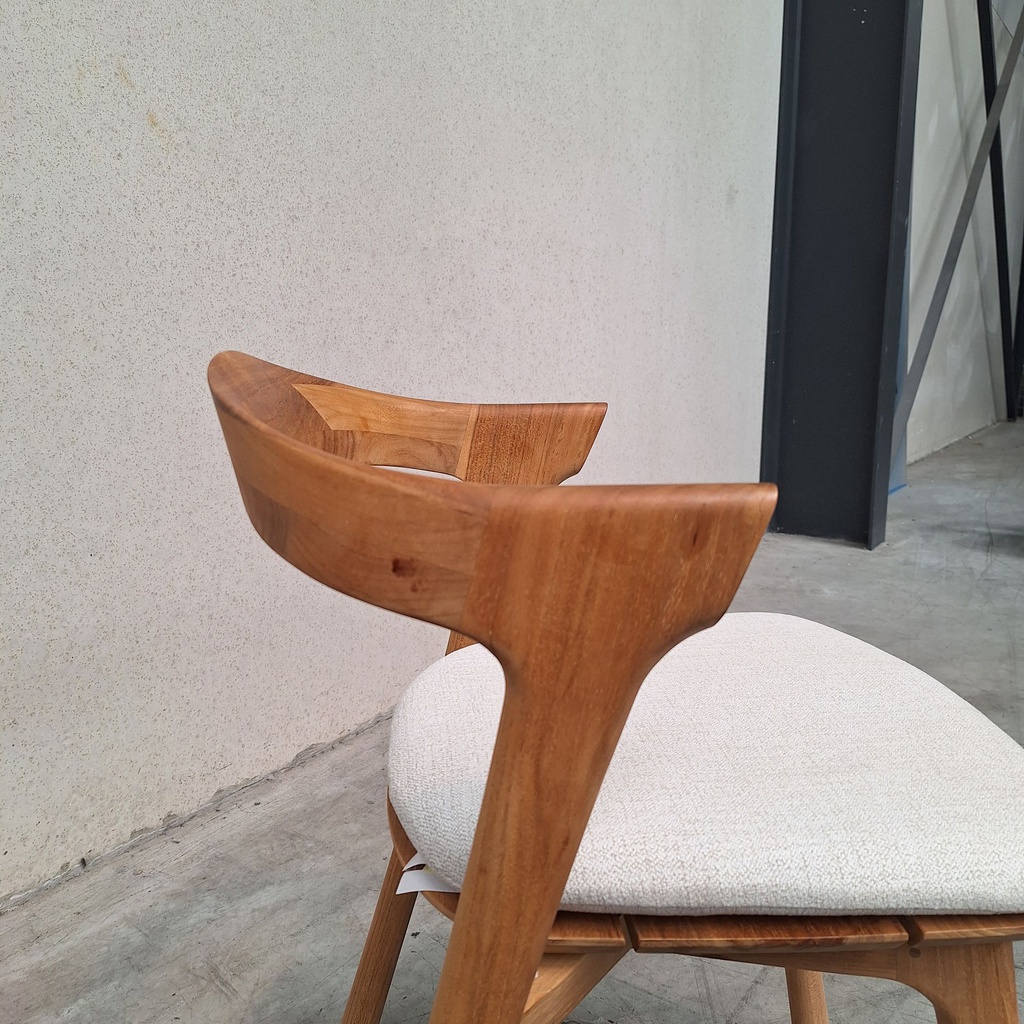 Bok outdoor dining chair with cushion