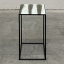 Compact side table 