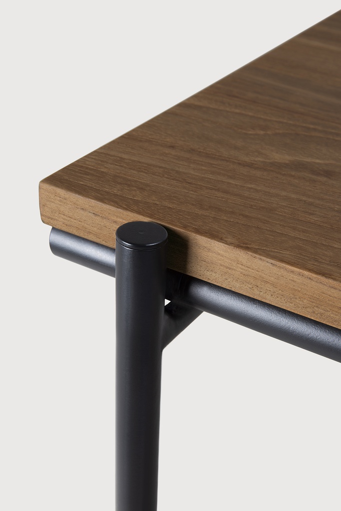Oscar desk with cable management TEMPLATE