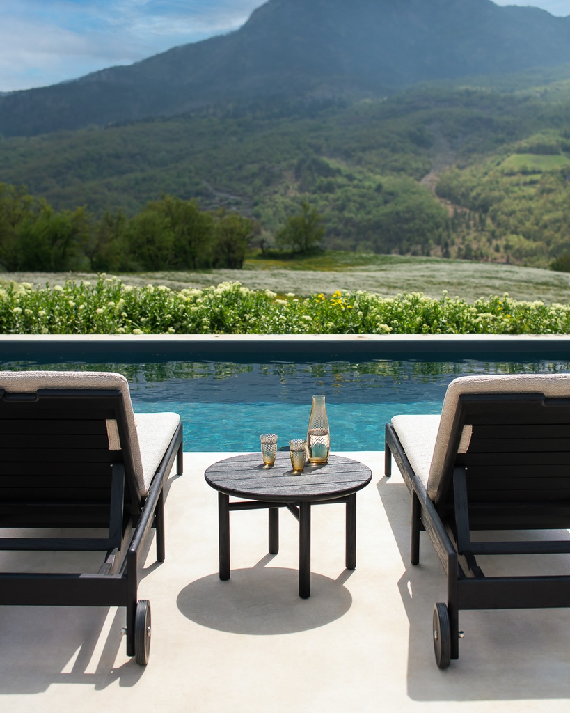 Quatro outdoor side table