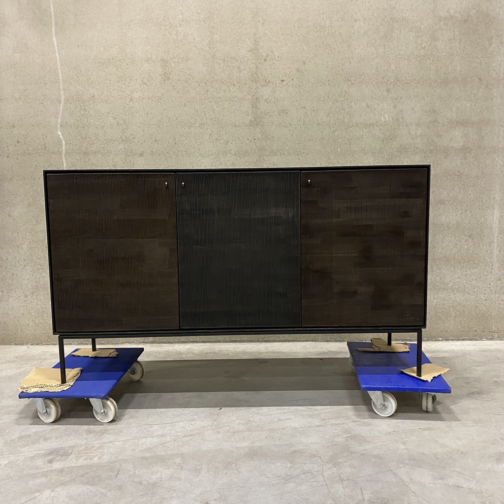 Grooves sideboard