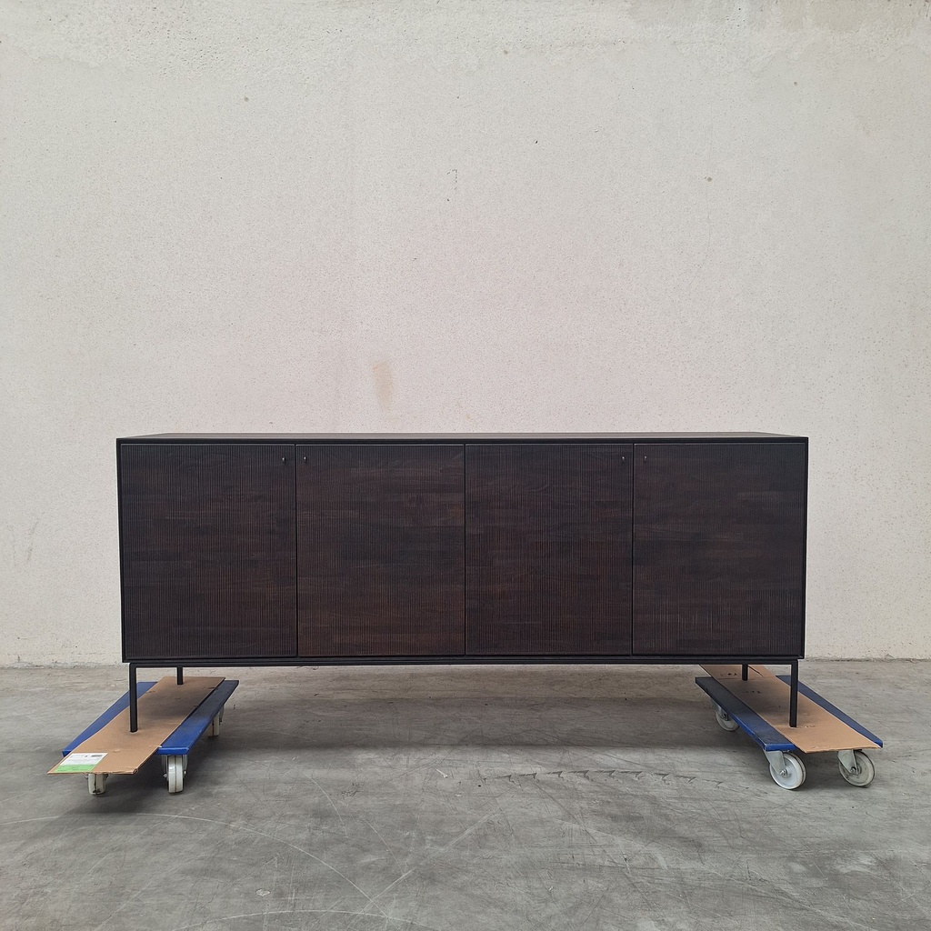Grooves sideboard