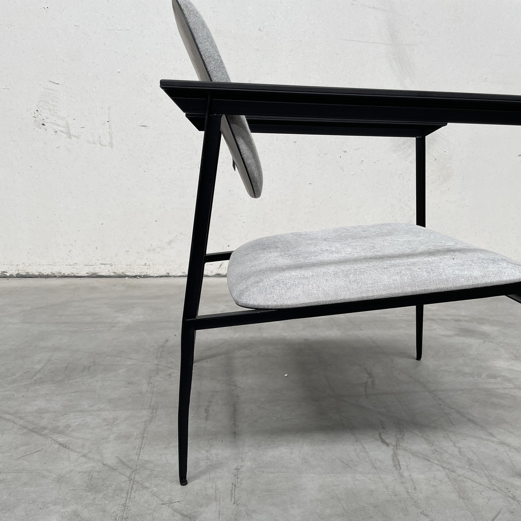 DC lounge chair