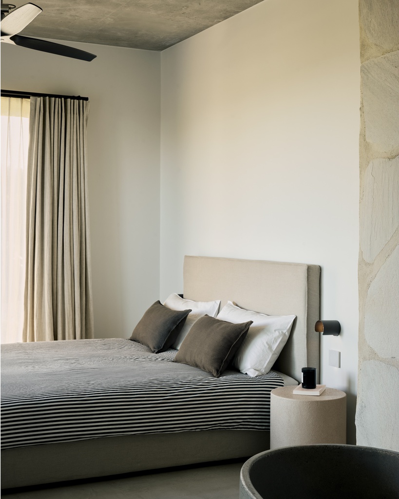 Oak Nordic II bed