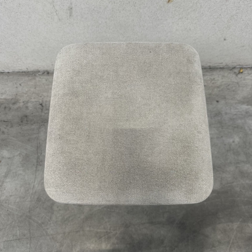 DC bar stool - no backrest