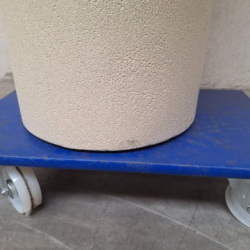 Elements dining table