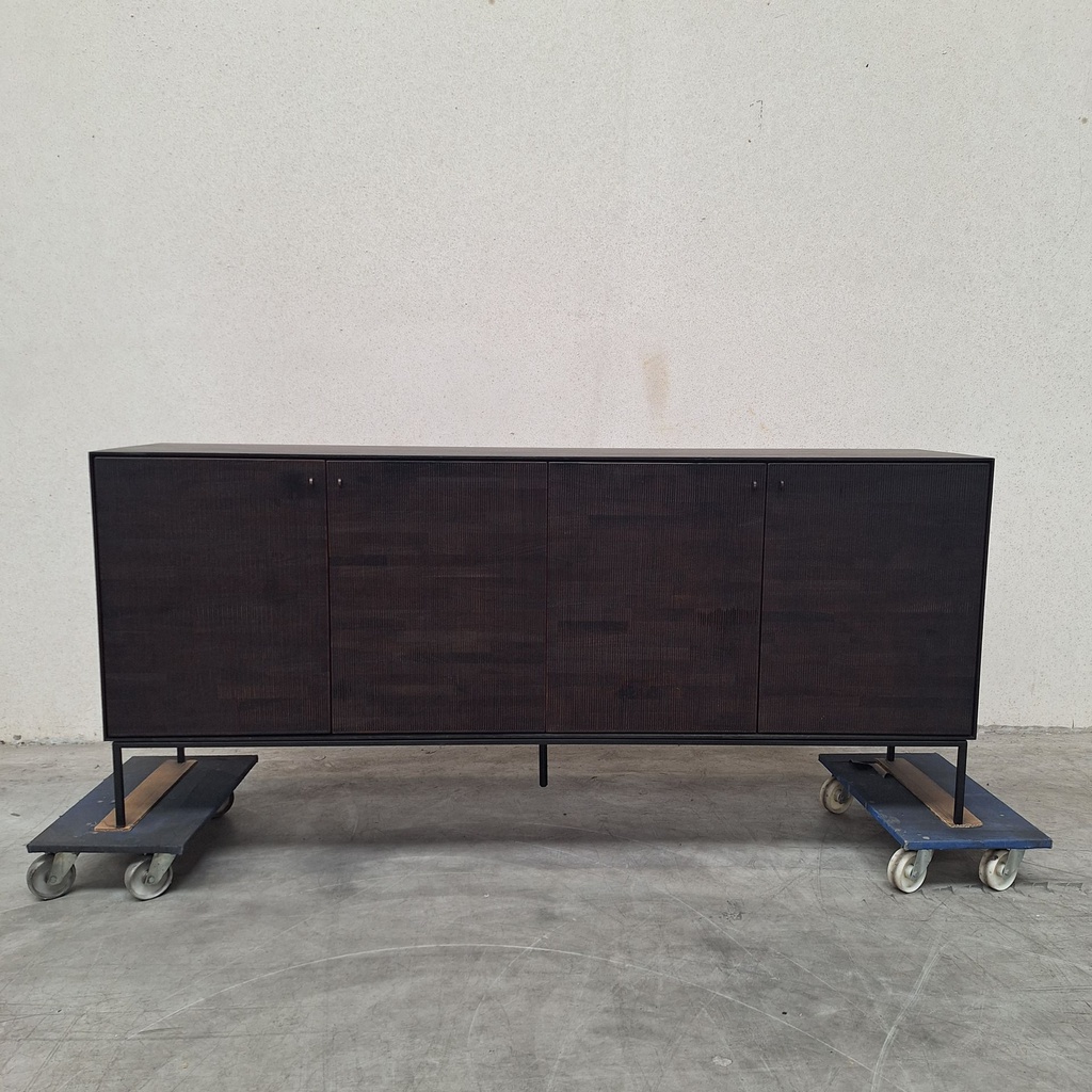 Grooves sideboard